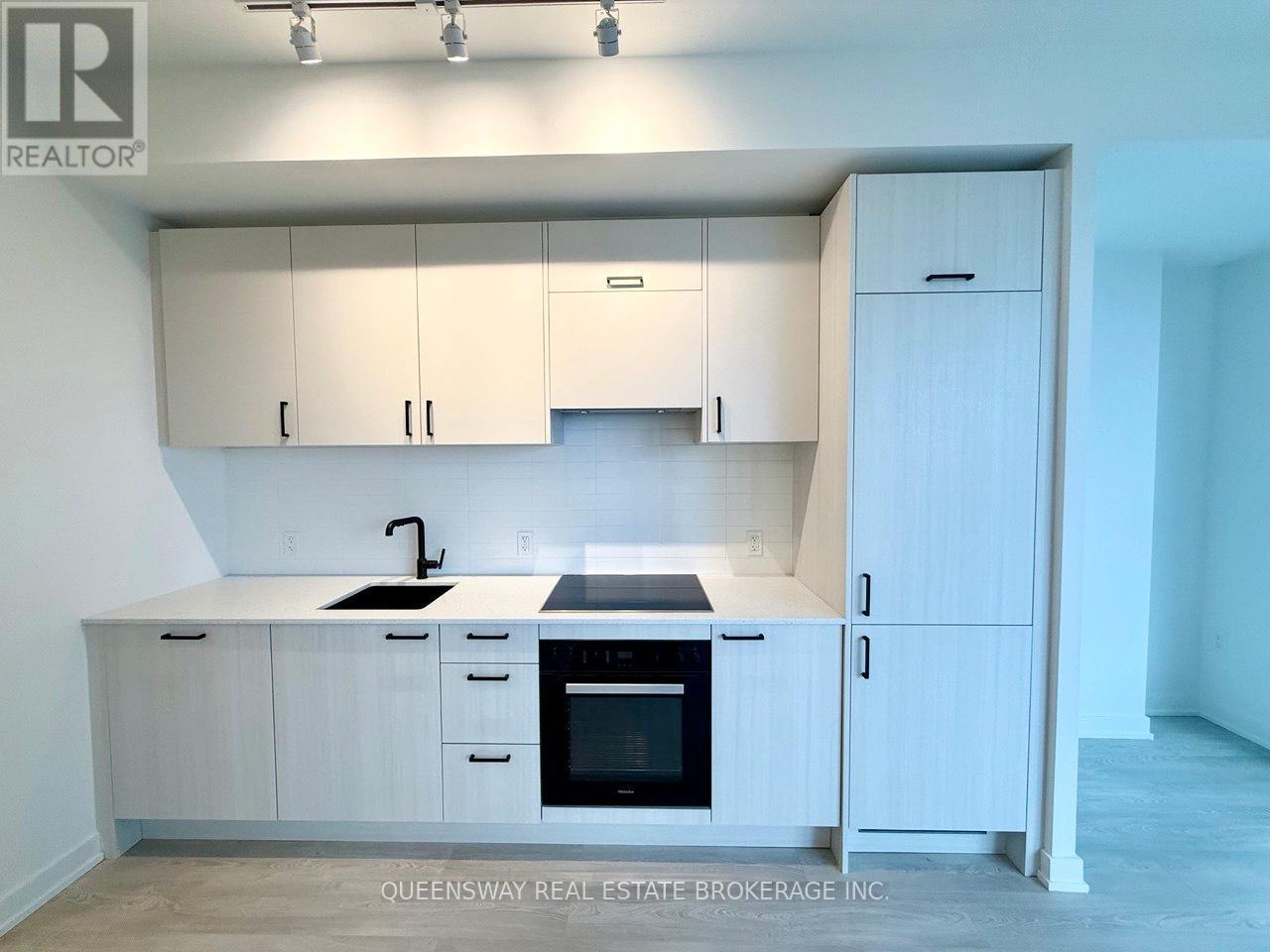 1912 - 1 Quarrington Lane Lane W, Toronto (Banbury-Don Mills), Ontario  M3C 0S4 - Photo 4 - C12693786