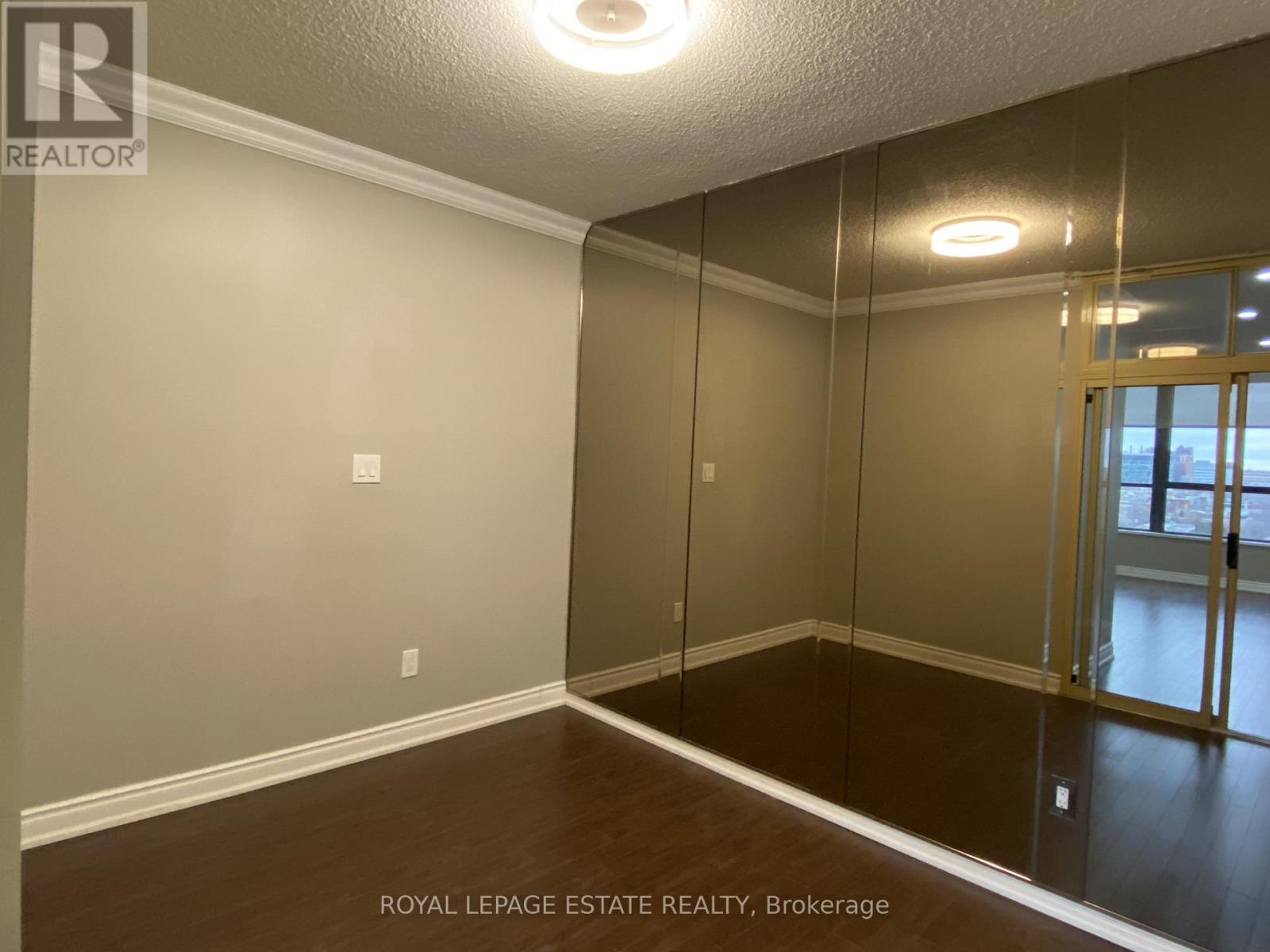 Ph3 - 280 Simcoe Street, Toronto (Kensington-Chinatown), Ontario  M5T 2Y5 - Photo 9 - C12693846