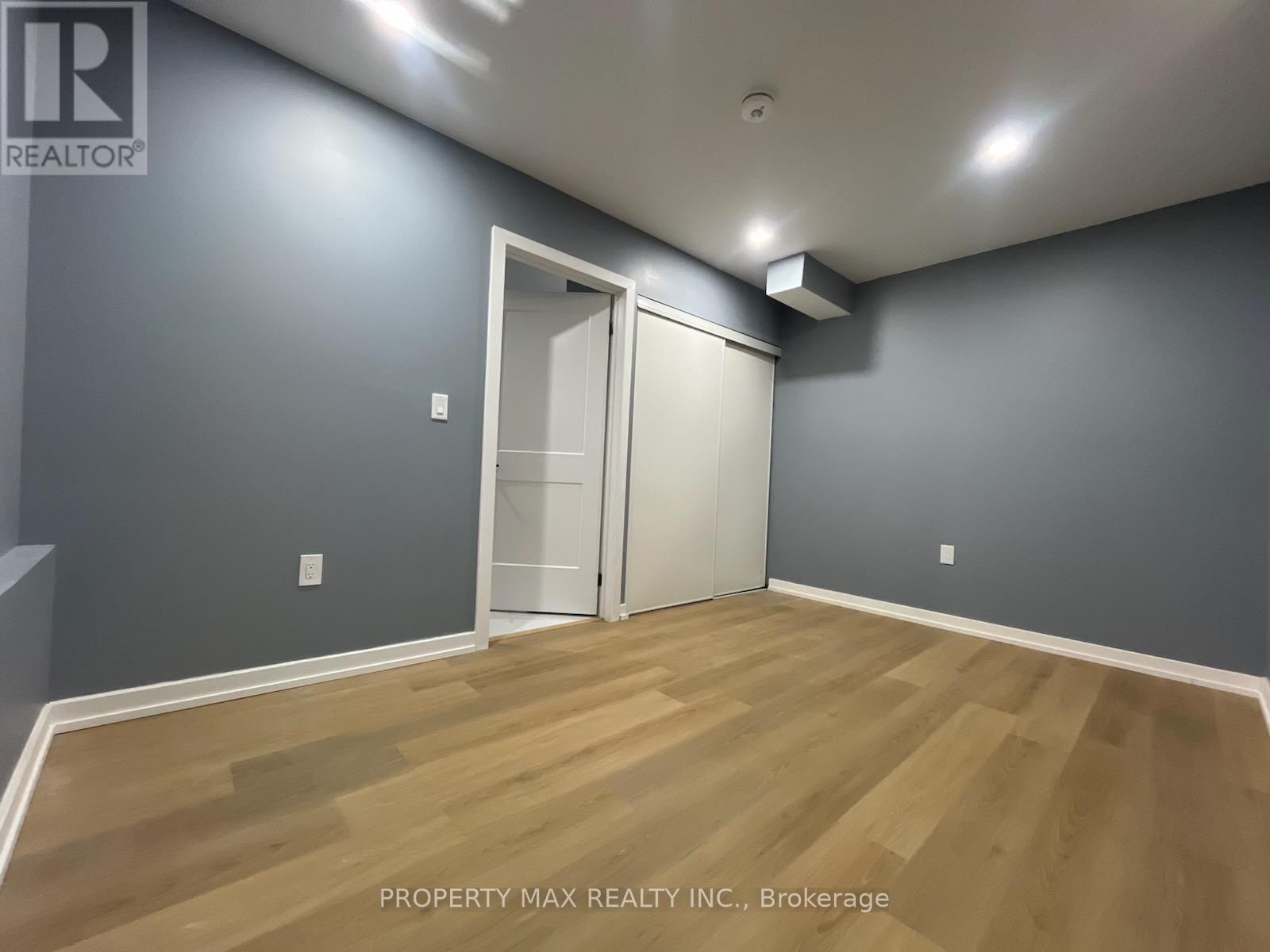 Walkout-Bsmt - 928 Rexton Drive, Oshawa (Kedron), Ontario  L1H 8L7 - Photo 12 - E12693804