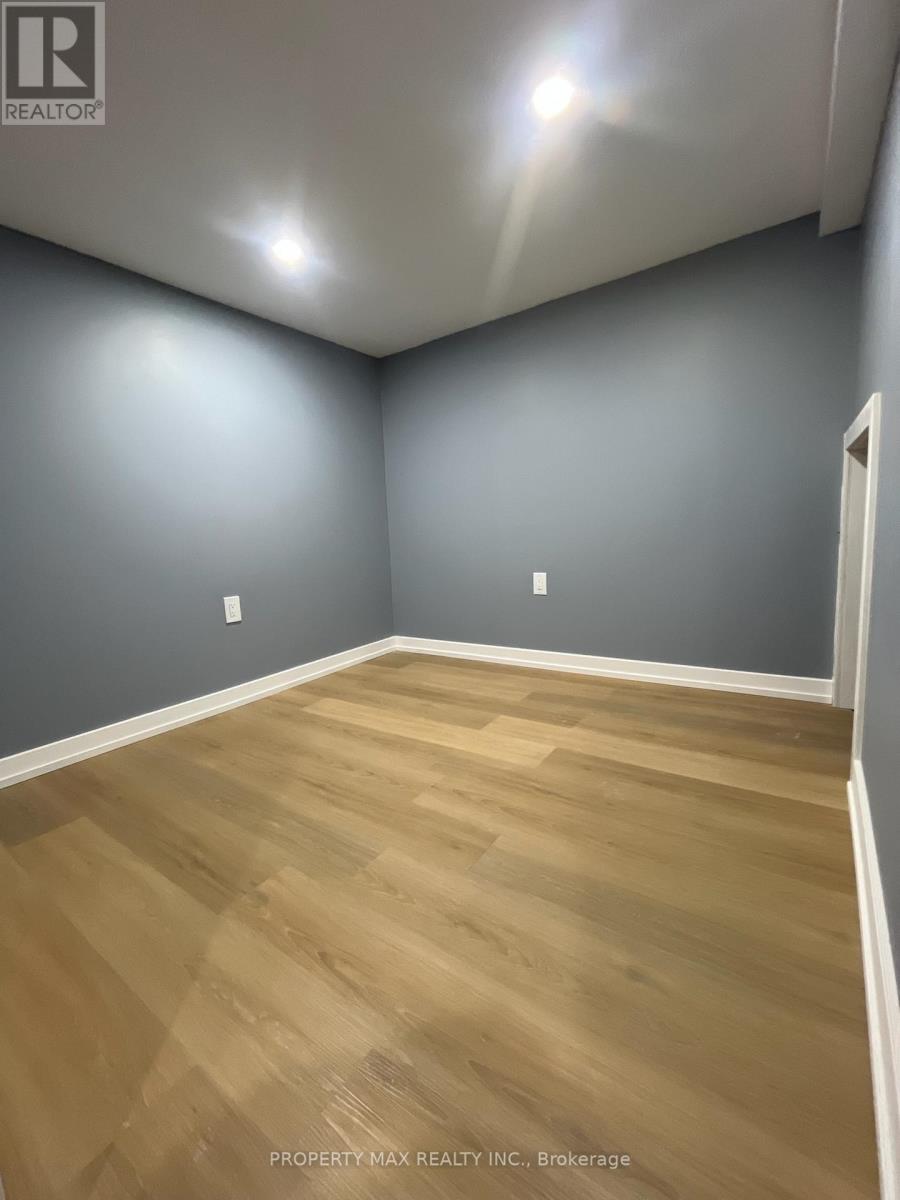 Walkout-Bsmt - 928 Rexton Drive, Oshawa (Kedron), Ontario  L1H 8L7 - Photo 14 - E12693804