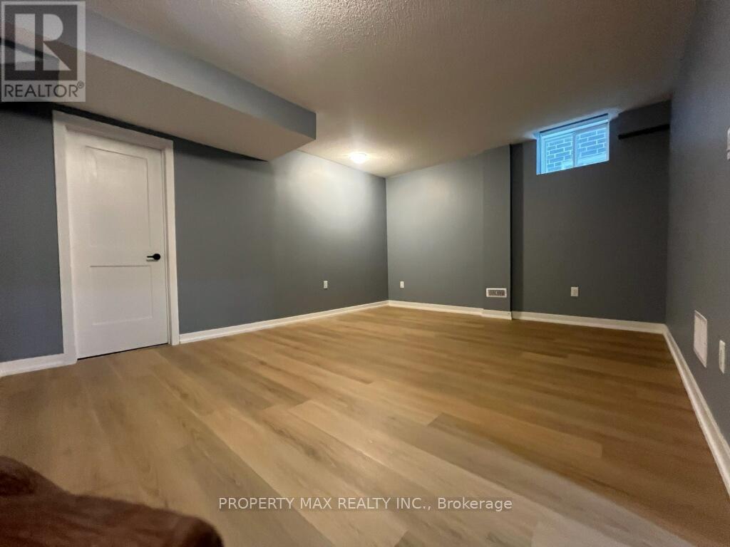 Walkout-Bsmt - 928 Rexton Drive, Oshawa (Kedron), Ontario  L1H 8L7 - Photo 16 - E12693804