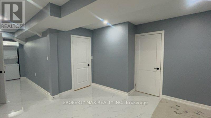 Walkout-Bsmt - 928 Rexton Drive, Oshawa (Kedron), Ontario  L1H 8L7 - Photo 17 - E12693804