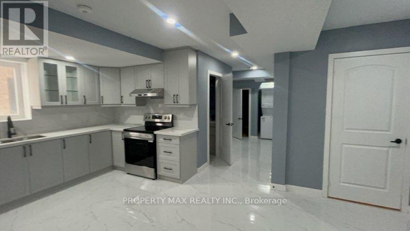 Walkout-Bsmt - 928 Rexton Drive, Oshawa (Kedron), Ontario  L1H 8L7 - Photo 9 - E12693804