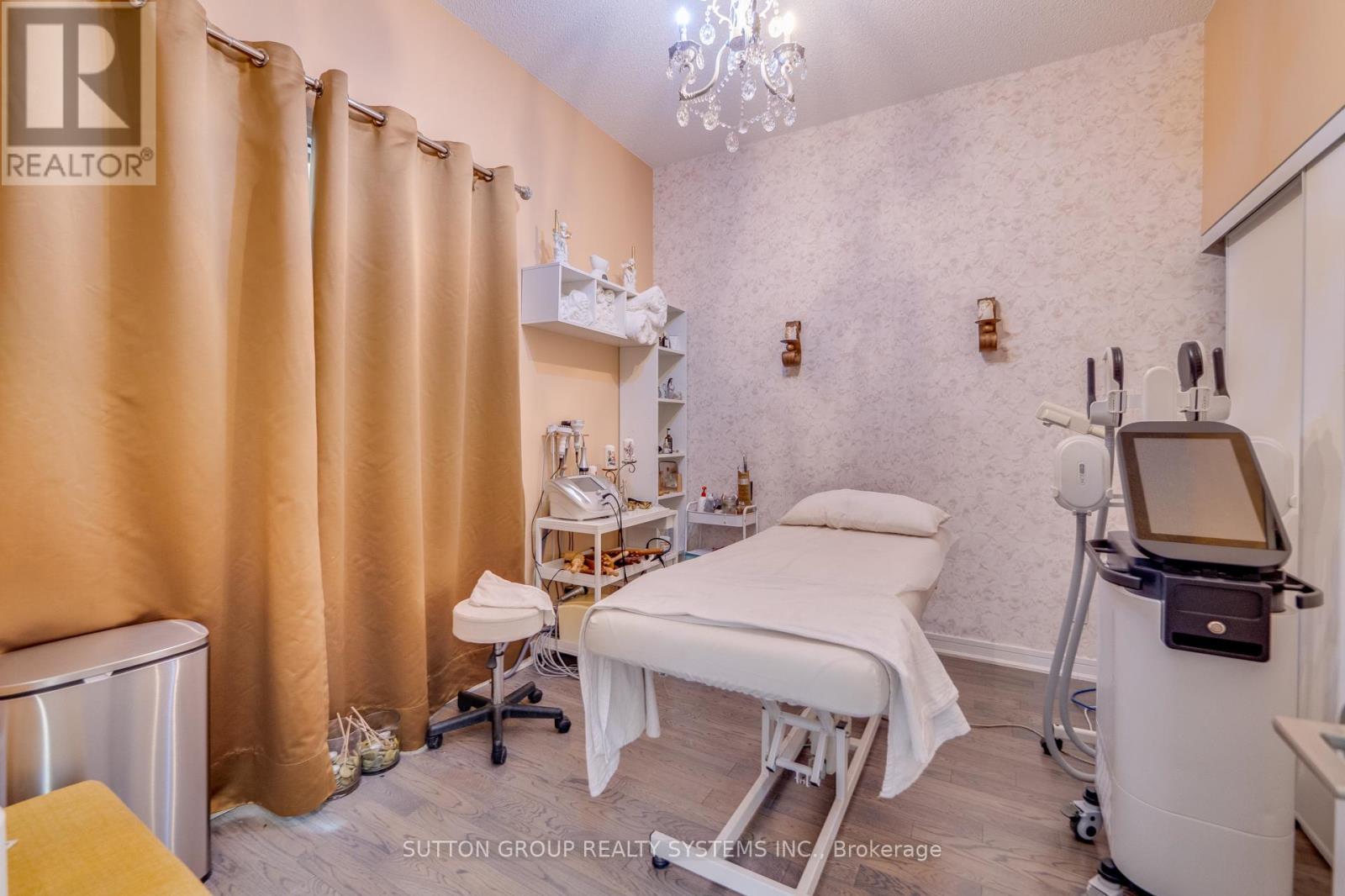 Sw-105 - 9191 Yonge Street, Richmond Hill (Langstaff), Ontario  L4C 1H7 - Photo 9 - N12693840