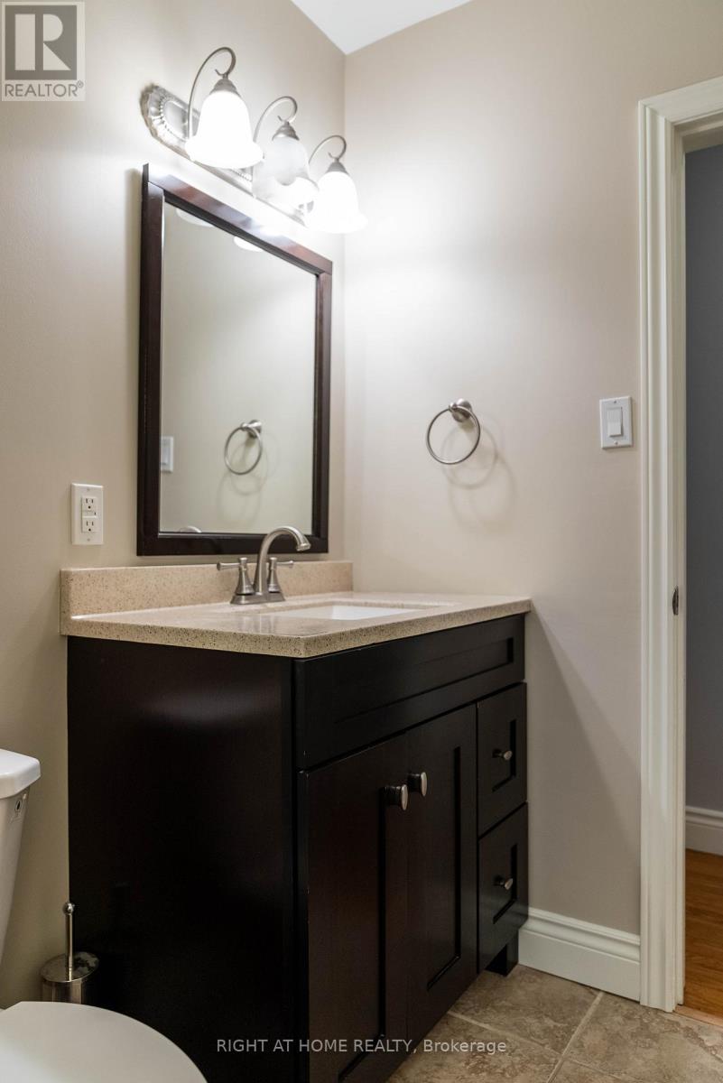 48 Ottaway Avenue, Barrie, Ontario  L4M 2W9 - Photo 9 - S12693830