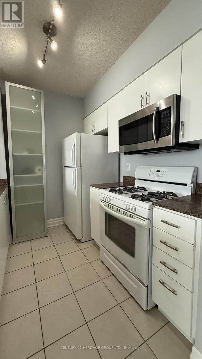 4010 - 35 Mariner Terrace, Toronto, Ontario  M5V 3V9 - Photo 6 - C12693750