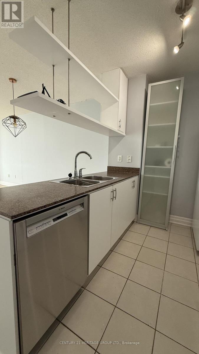 4010 - 35 Mariner Terrace, Toronto, Ontario  M5V 3V9 - Photo 7 - C12693750