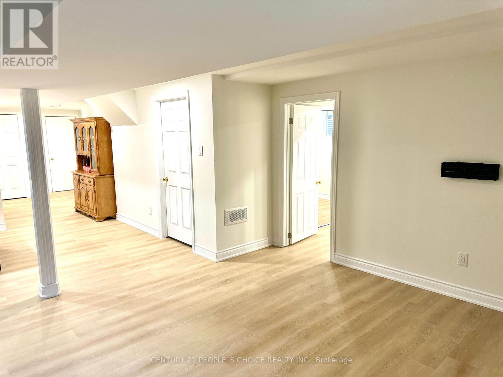 Bsmt - 319 Barber Drive, Halton Hills, Ontario  L7G 5H7 - Photo 10 - W12692700