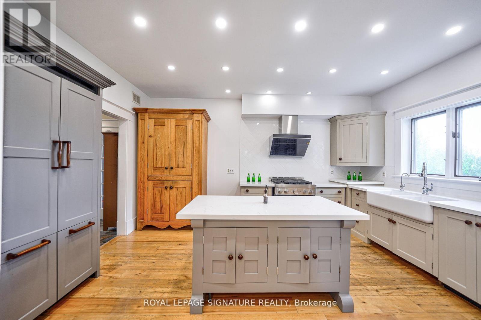 424 8th Concession Road, Hamilton, Ontario  L0P 1B0 - Photo 10 - X12678654