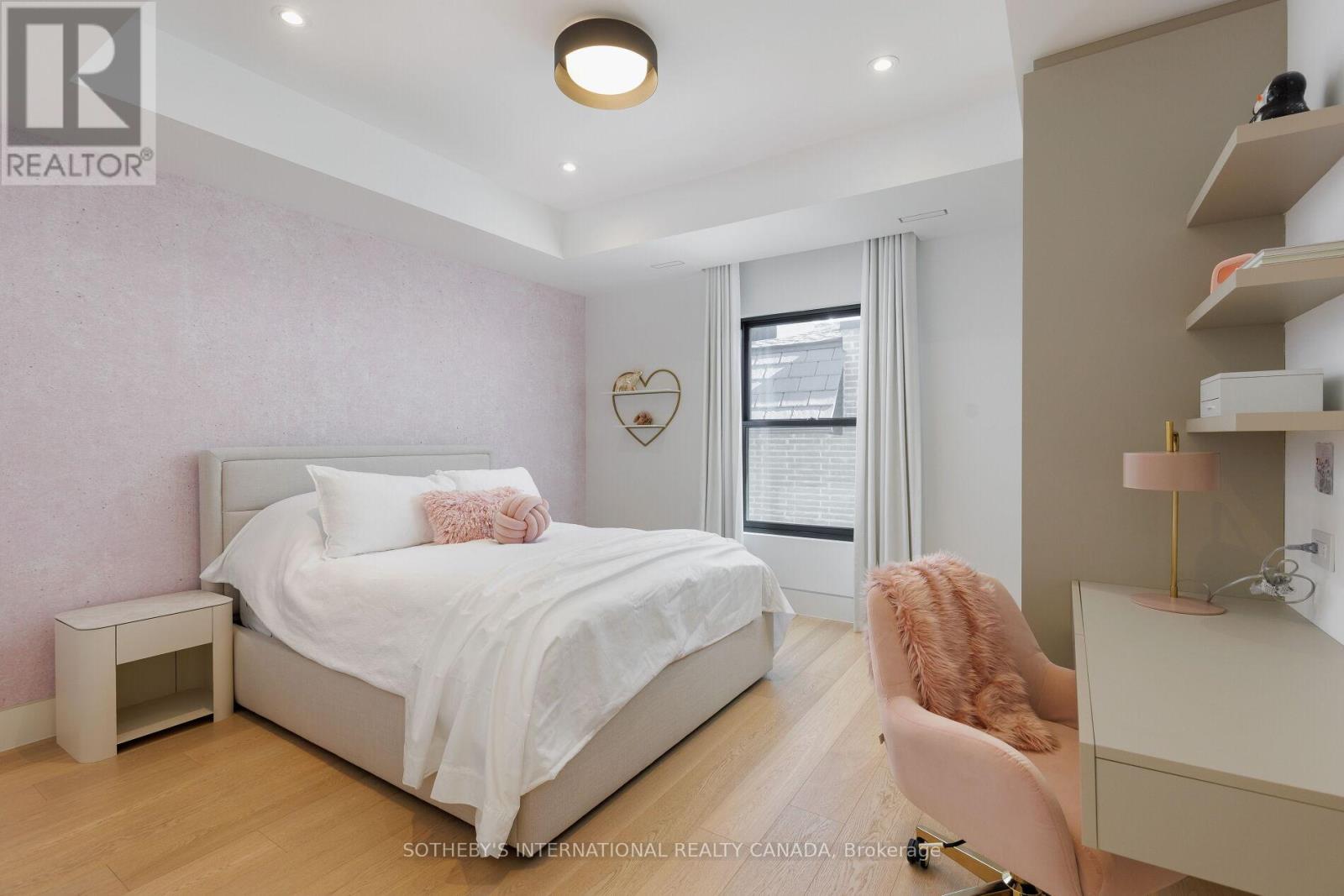 50 Bannon Avenue, Toronto (Kingsway South), Ontario  M8X 1V1 - Photo 38 - W12687346