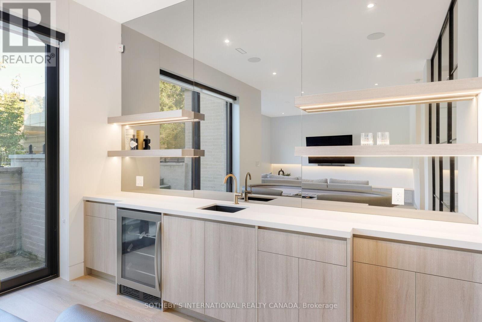 50 Bannon Avenue, Toronto (Kingsway South), Ontario  M8X 1V1 - Photo 44 - W12687346