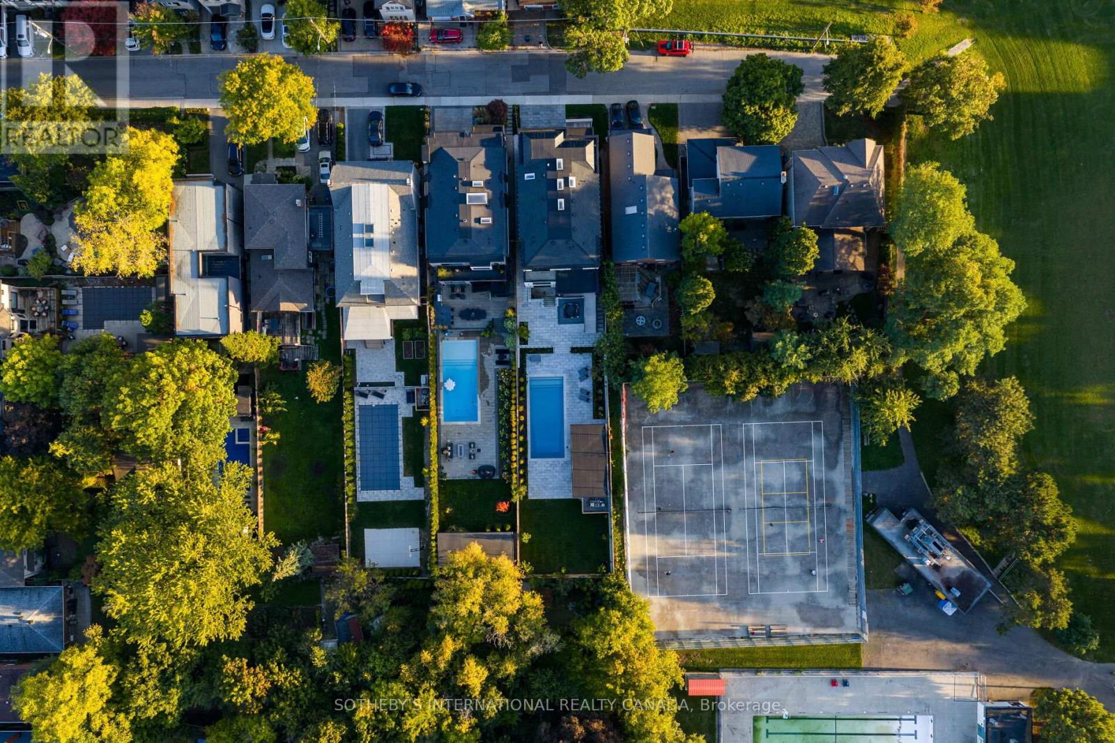 50 Bannon Avenue, Toronto (Kingsway South), Ontario  M8X 1V1 - Photo 49 - W12687346