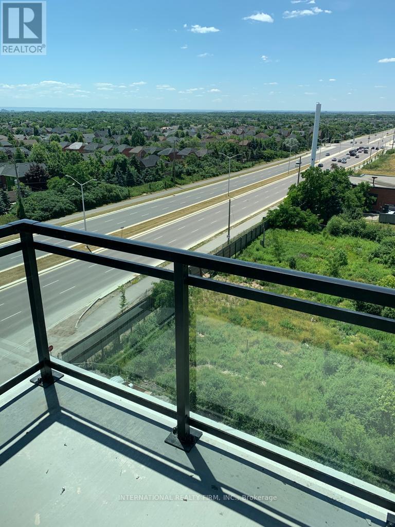 604 - 95 Dundas Street W, Oakville, Ontario  L6M 5N4 - Photo 2 - W12693790