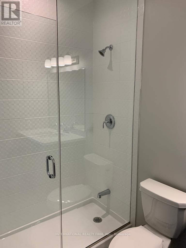 604 - 95 Dundas Street W, Oakville, Ontario  L6M 5N4 - Photo 4 - W12693790