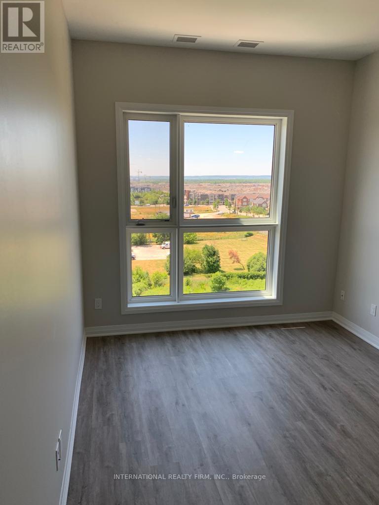 604 - 95 Dundas Street W, Oakville, Ontario  L6M 5N4 - Photo 5 - W12693790