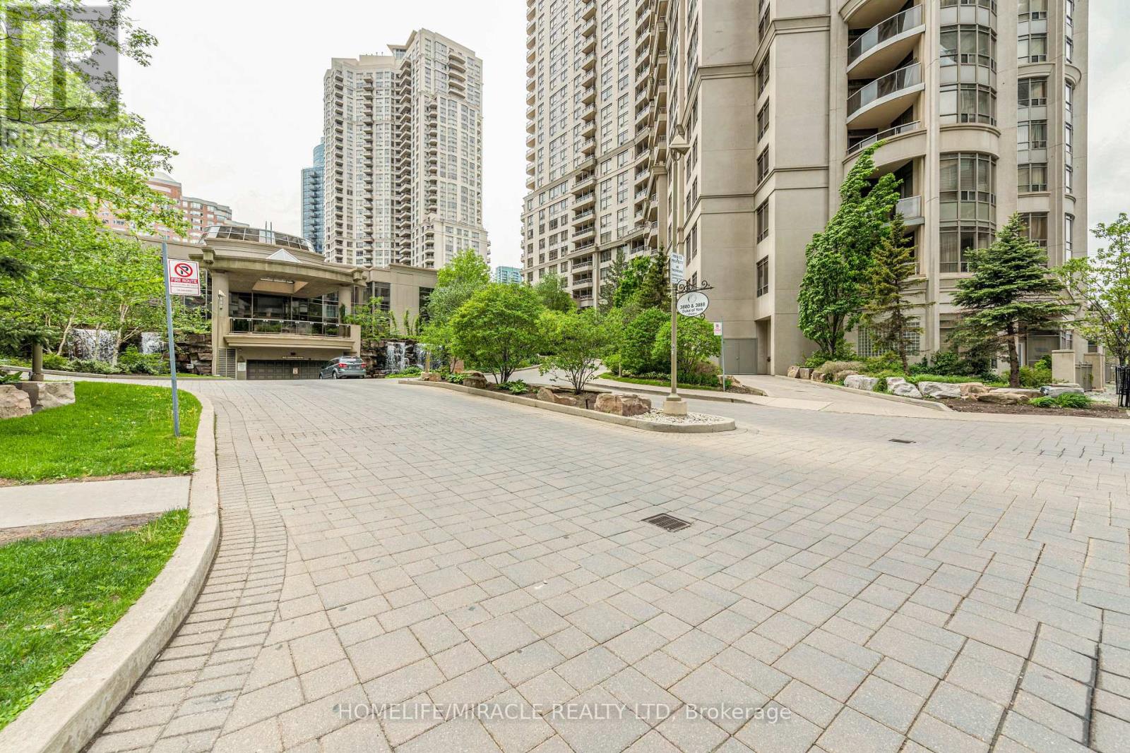 1922 - 3888 Duke Of York Boulevard, Mississauga (City Centre), Ontario  L5B 4P5 - Photo 6 - W12693796
