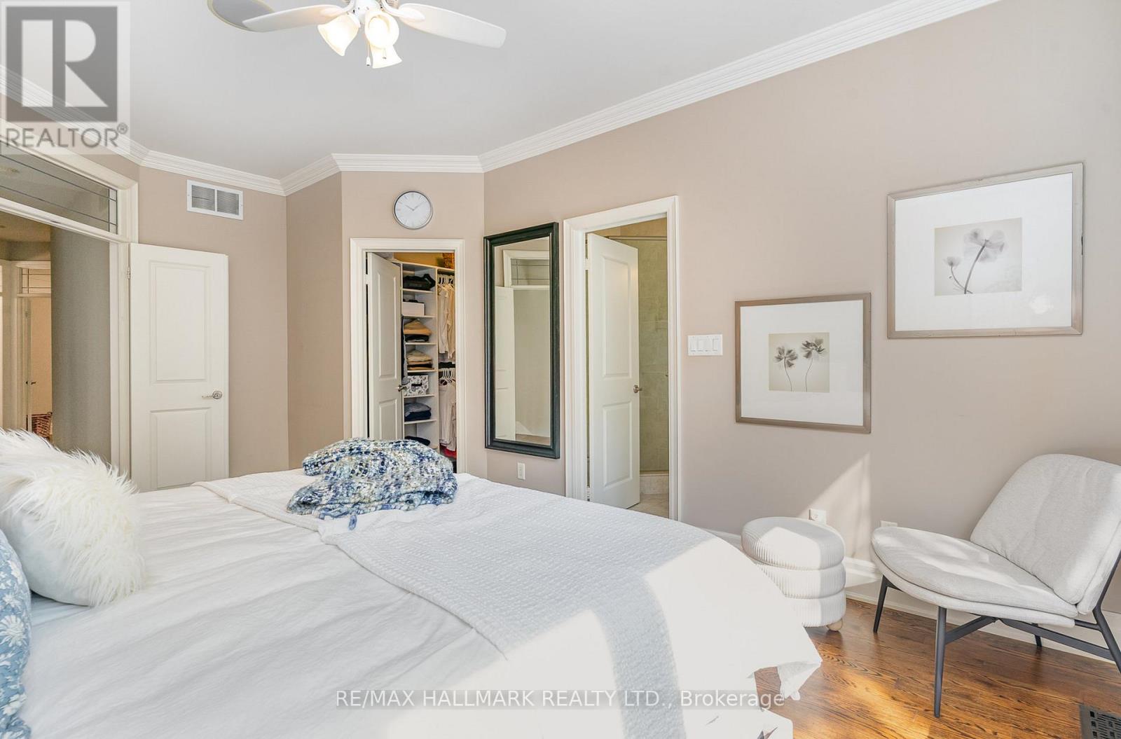 7 Tizzard Avenue, Toronto (Stonegate-Queensway), Ontario  M8Y 3Z4 - Photo 20 - W12693802