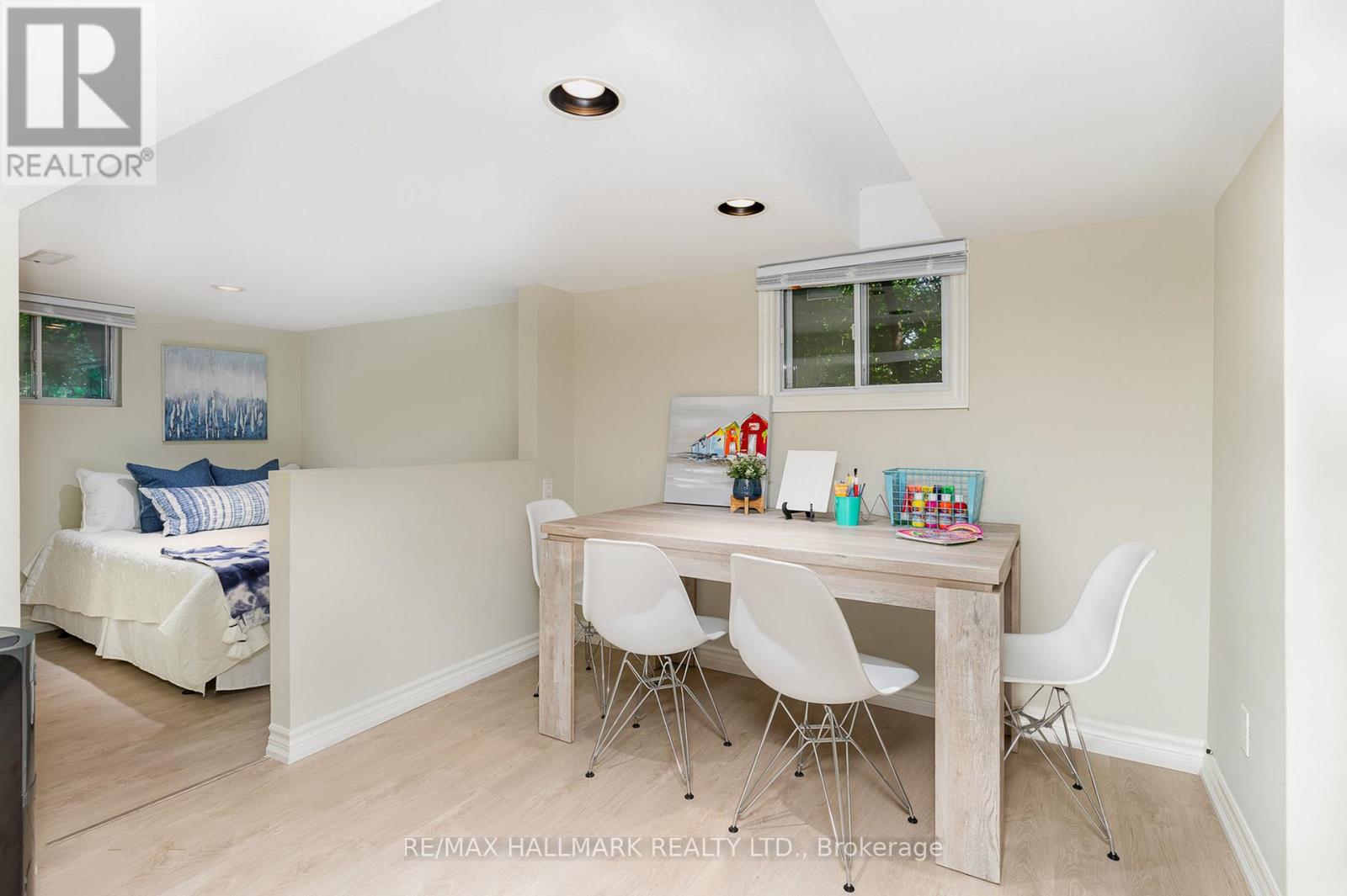 7 Tizzard Avenue, Toronto (Stonegate-Queensway), Ontario  M8Y 3Z4 - Photo 34 - W12693802