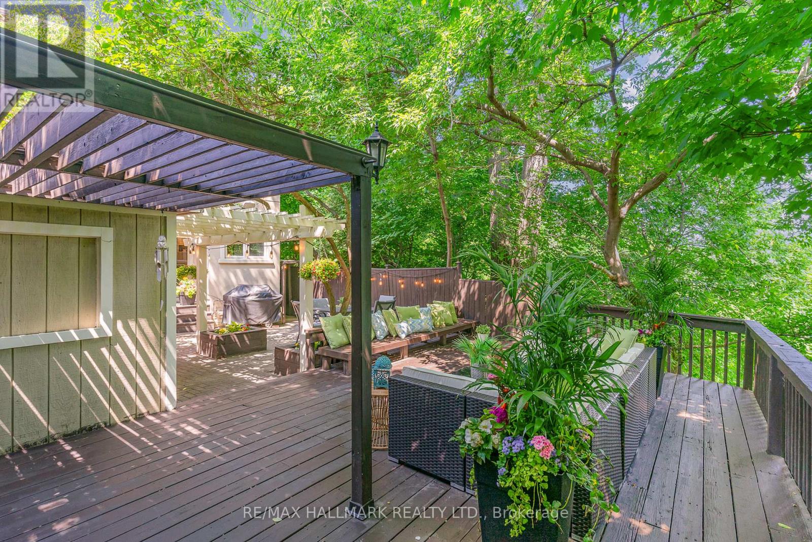 7 Tizzard Avenue, Toronto (Stonegate-Queensway), Ontario  M8Y 3Z4 - Photo 42 - W12693802