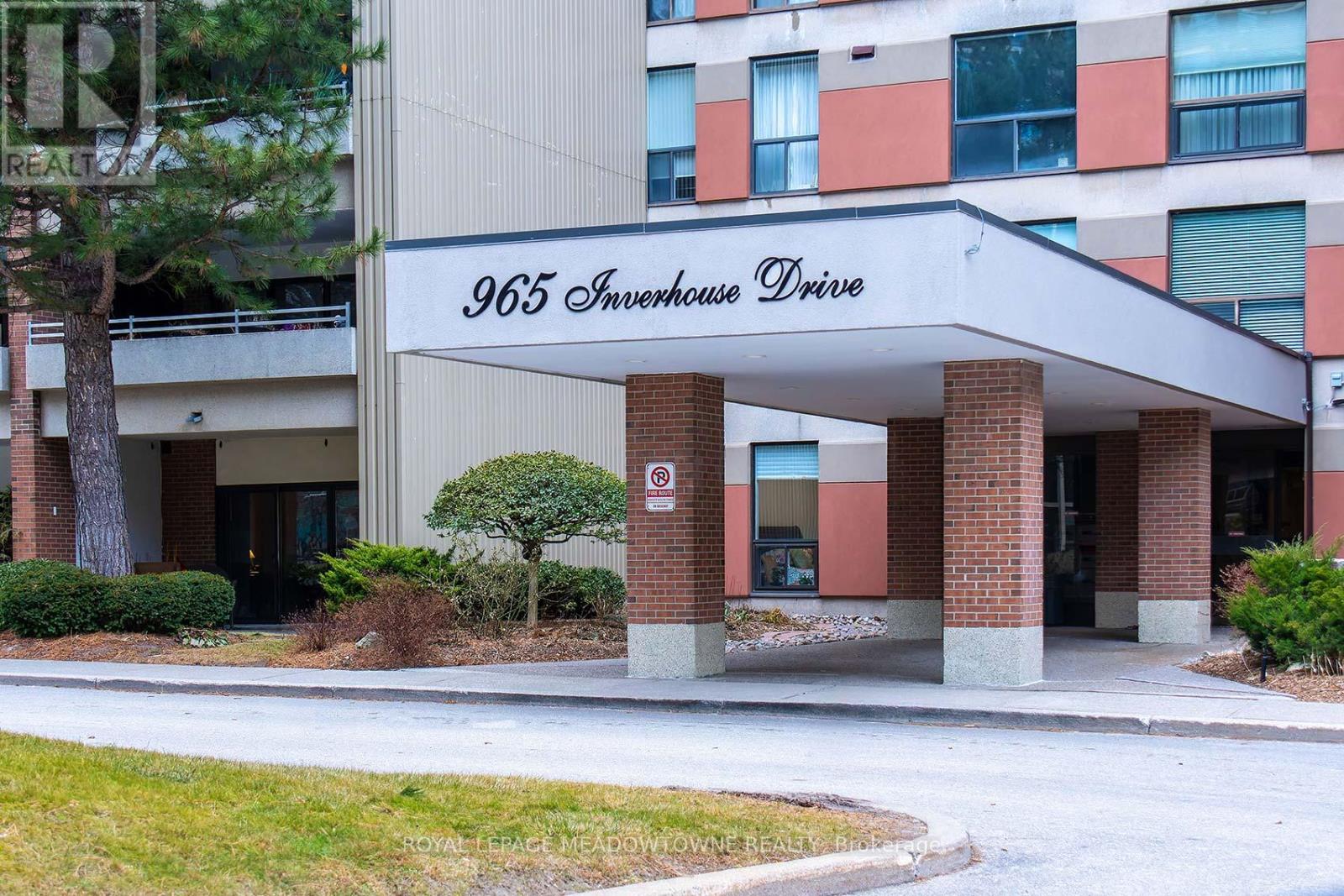 1111 - 965 INVERHOUSE DRIVE, mississauga (clarkson), Ontario