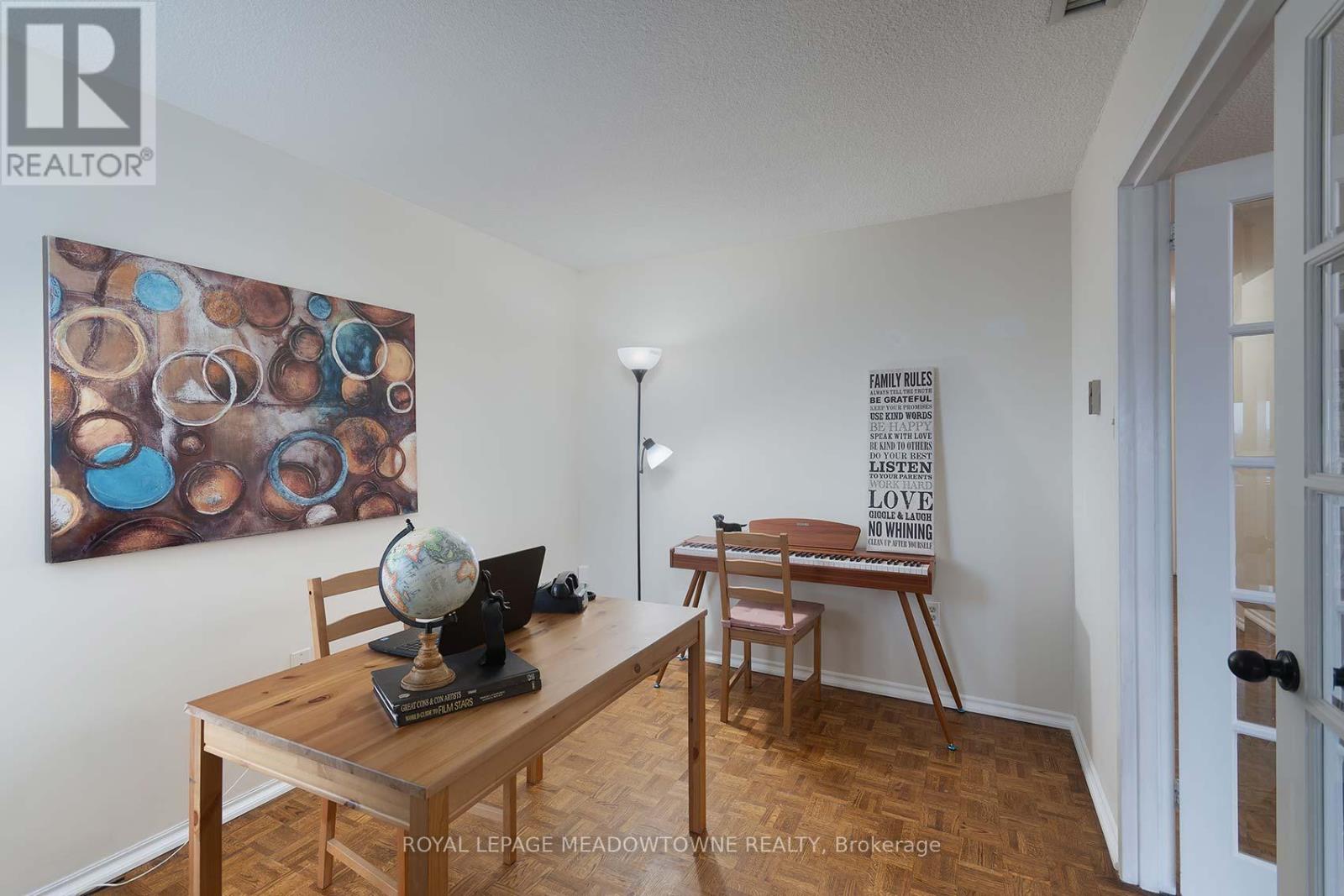 1111 - 965 Inverhouse Drive, Mississauga (Clarkson), Ontario  L5J 4B4 - Photo 11 - W12693806