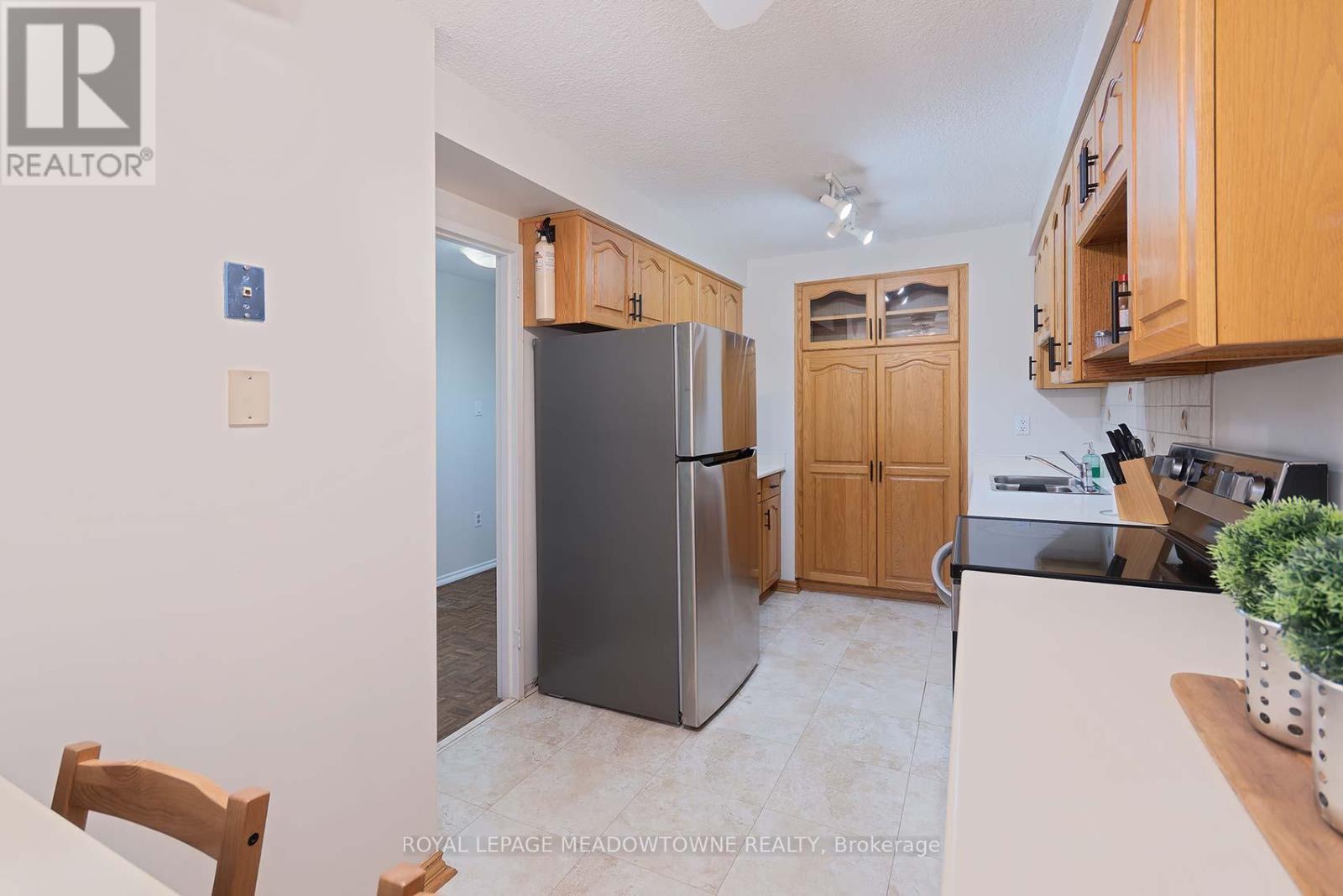 1111 - 965 Inverhouse Drive, Mississauga (Clarkson), Ontario  L5J 4B4 - Photo 14 - W12693806