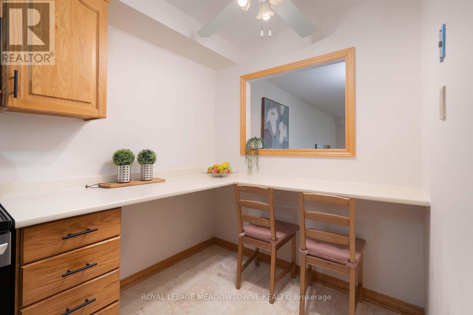 1111 - 965 Inverhouse Drive, Mississauga (Clarkson), Ontario  L5J 4B4 - Photo 15 - W12693806