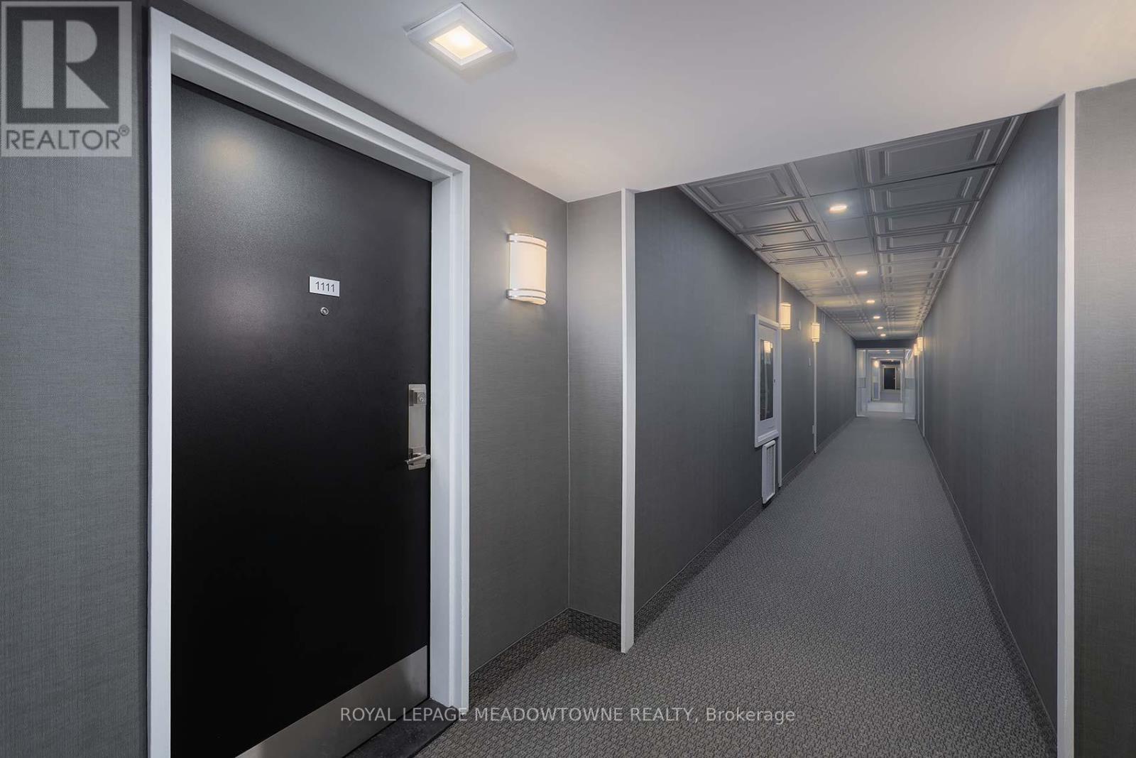 1111 - 965 Inverhouse Drive, Mississauga (Clarkson), Ontario  L5J 4B4 - Photo 6 - W12693806