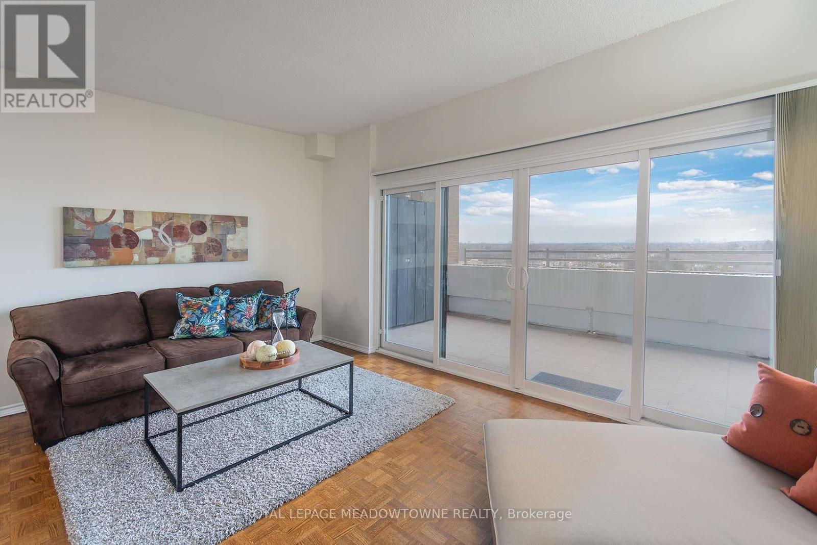 1111 - 965 Inverhouse Drive, Mississauga (Clarkson), Ontario  L5J 4B4 - Photo 8 - W12693806