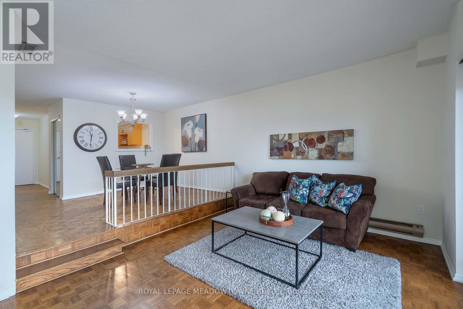 1111 - 965 Inverhouse Drive, Mississauga (Clarkson), Ontario  L5J 4B4 - Photo 9 - W12693806