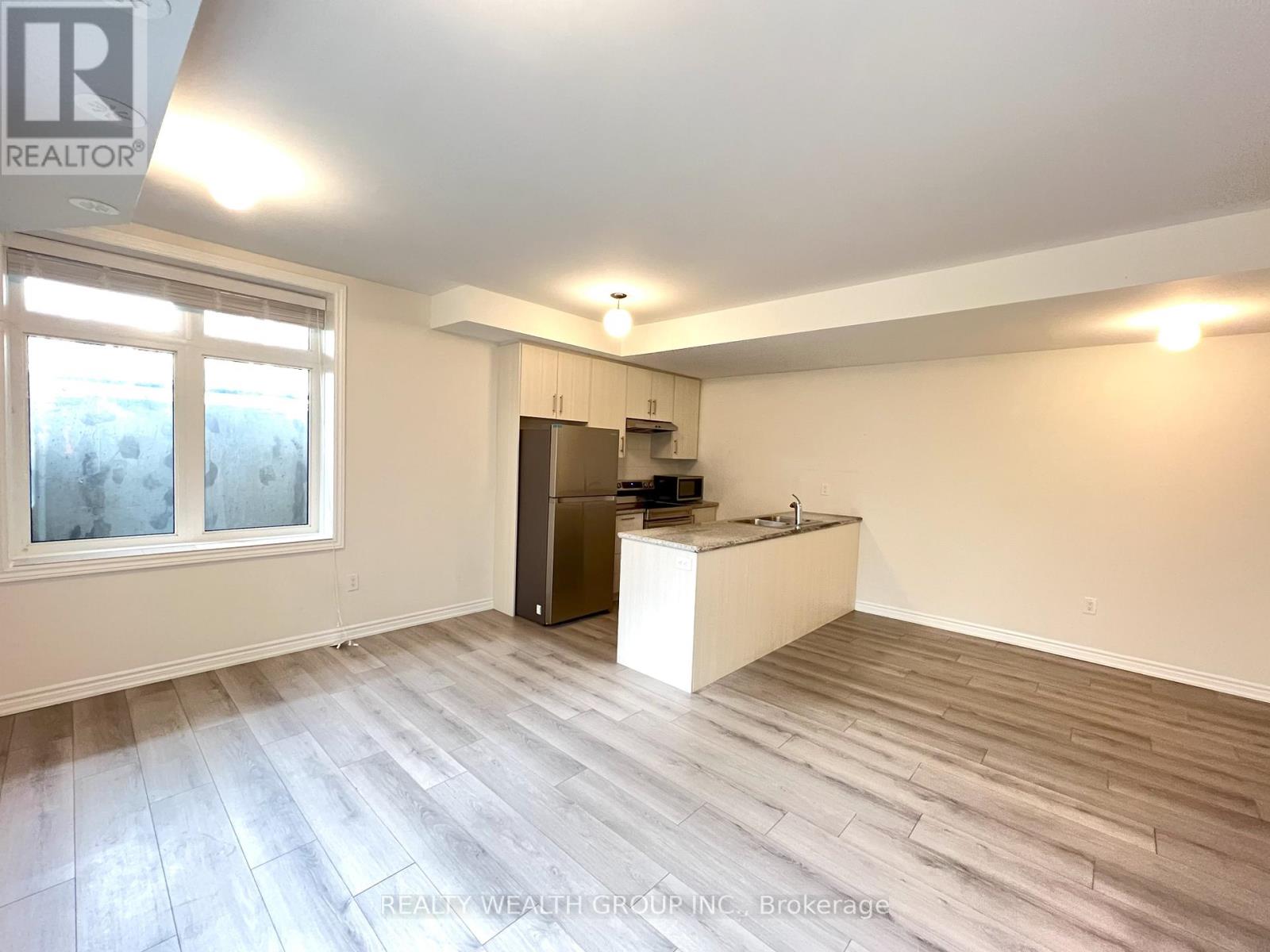 501 - 40 Halliford Place, Brampton, Ontario  L6P 4R1 - Photo 2 - W12693824