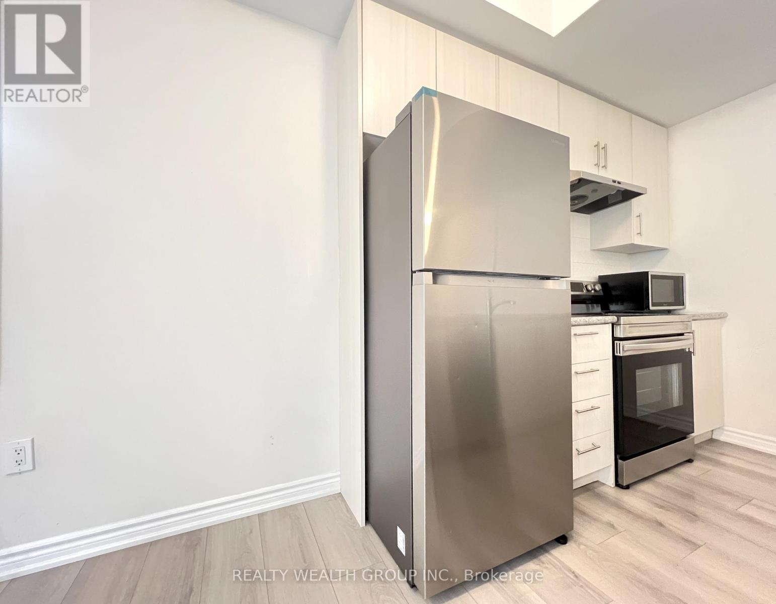 501 - 40 Halliford Place, Brampton, Ontario  L6P 4R1 - Photo 6 - W12693824