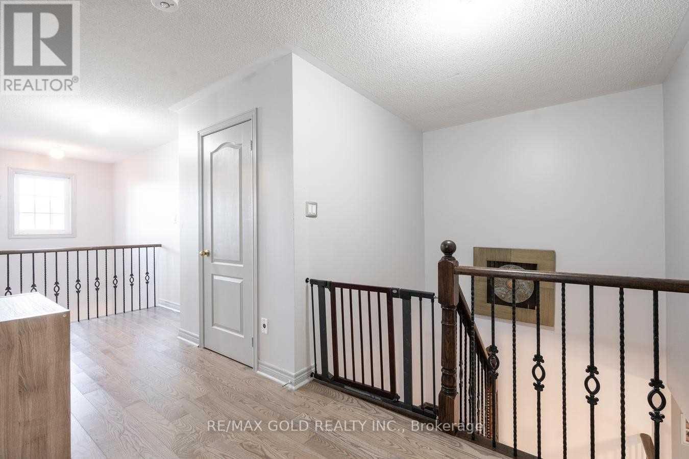 42 Dolly Varden, Brampton (Sandringham-Wellington), Ontario  L6R 3L3 - Photo 15 - W12693844