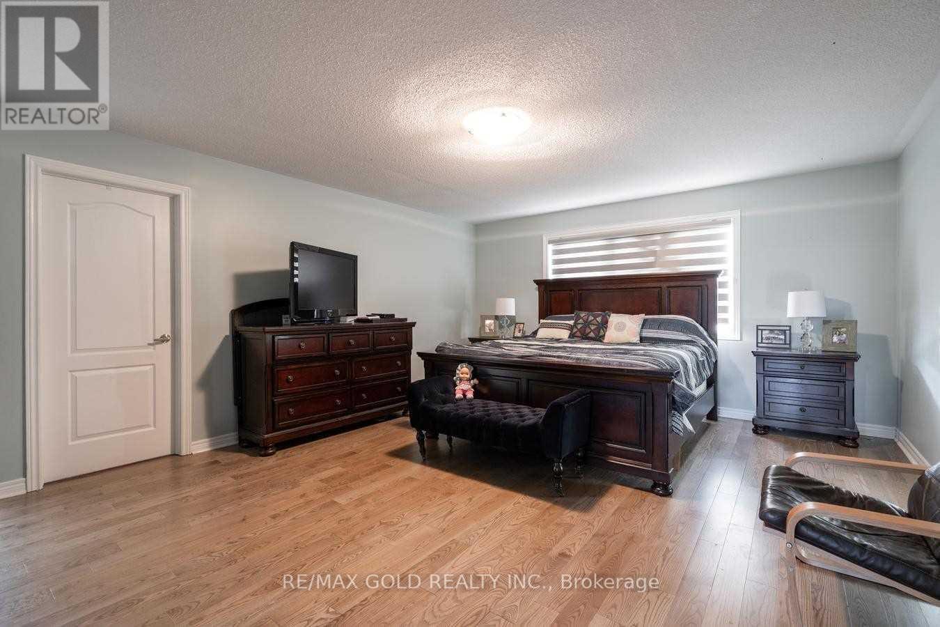 42 Dolly Varden, Brampton (Sandringham-Wellington), Ontario  L6R 3L3 - Photo 17 - W12693844