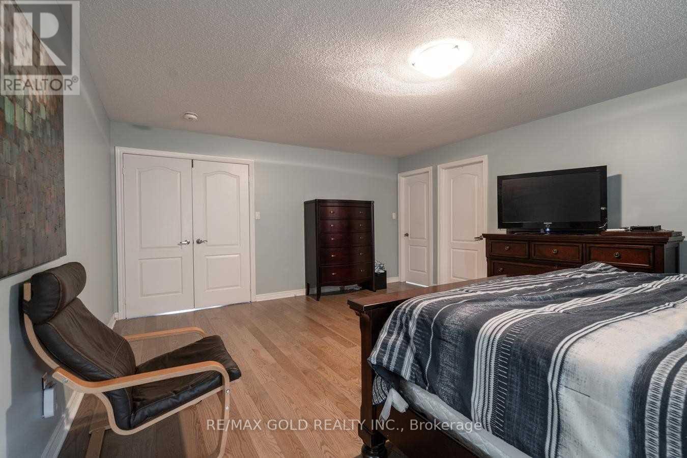 42 Dolly Varden, Brampton (Sandringham-Wellington), Ontario  L6R 3L3 - Photo 18 - W12693844