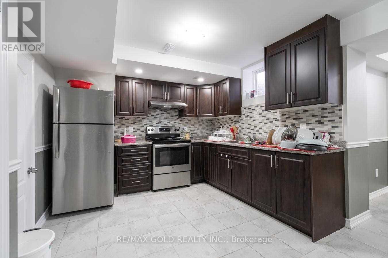 42 Dolly Varden, Brampton (Sandringham-Wellington), Ontario  L6R 3L3 - Photo 29 - W12693844