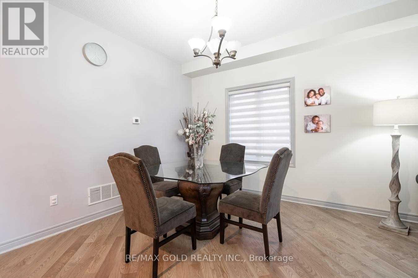 42 Dolly Varden, Brampton (Sandringham-Wellington), Ontario  L6R 3L3 - Photo 6 - W12693844