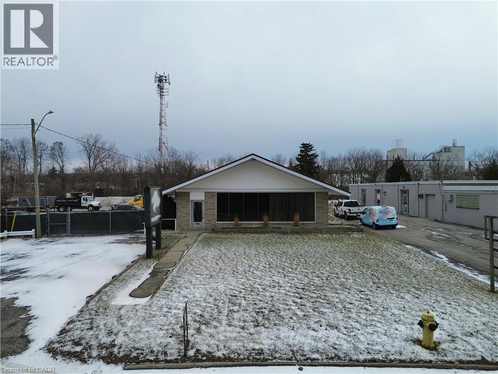 607 Bank Street, Simcoe, Ontario  N3Y 3N3 - Photo 1 - 40798221