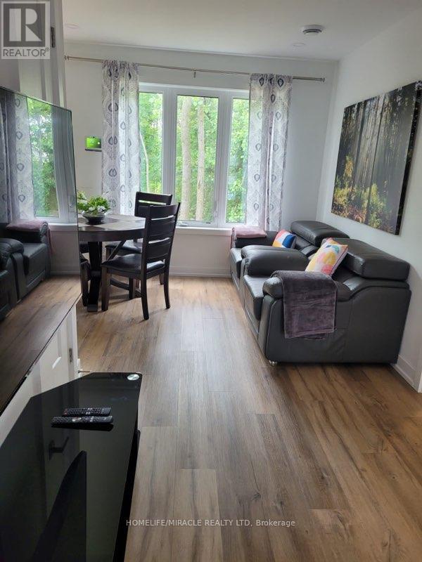 322 - 4263 Fourth Avenue, Niagara Falls, Ontario  L2E 0C2 - Photo 3 - X12693828