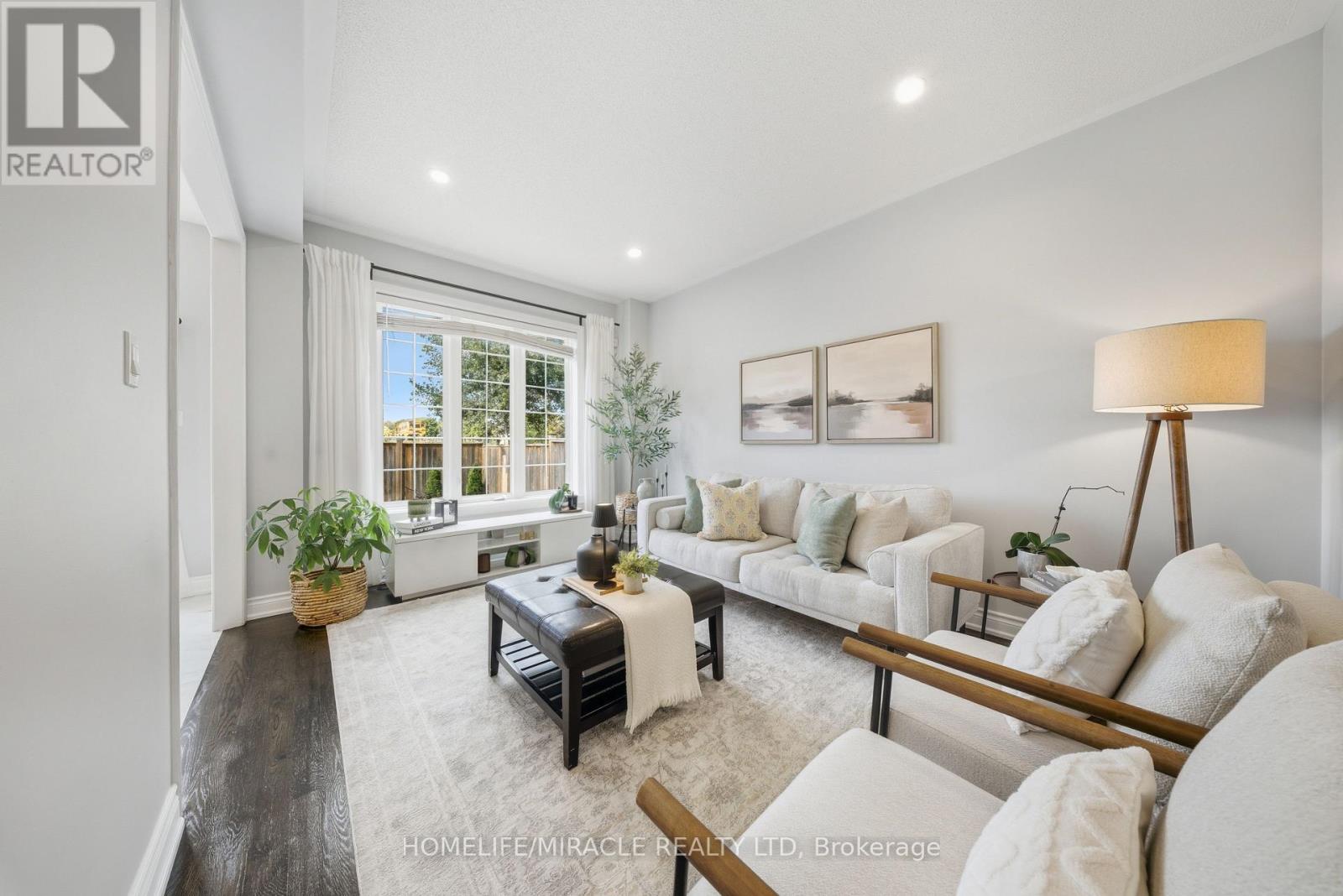 8 Summerberry Way, Hamilton, Ontario  L9B 0G2 - Photo 11 - X12693842