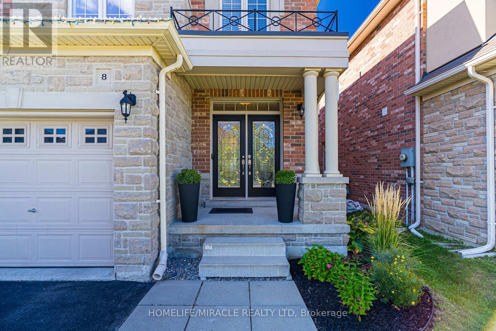8 Summerberry Way, Hamilton, Ontario  L9B 0G2 - Photo 2 - X12693842