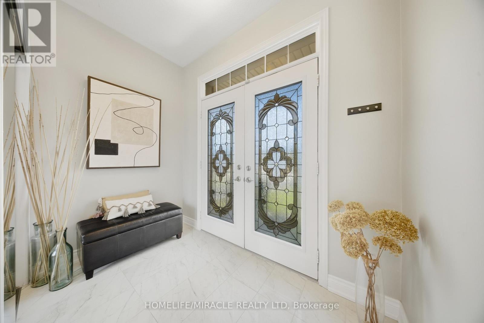 8 Summerberry Way, Hamilton, Ontario  L9B 0G2 - Photo 4 - X12693842