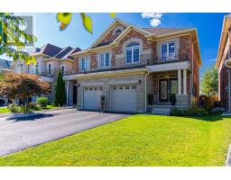 8 SUMMERBERRY WAY, Hamilton, Ontario