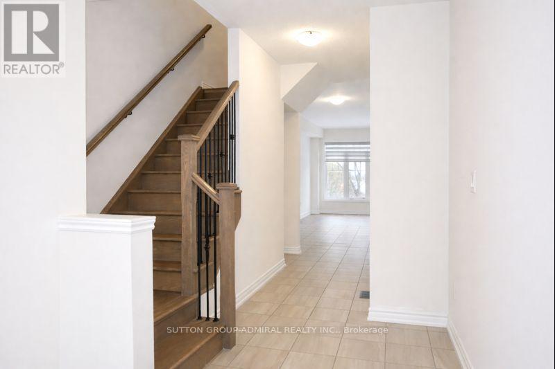 2135 Speare Court, Innisfil, Ontario  L9S 0M9 - Photo 3 - N12693702