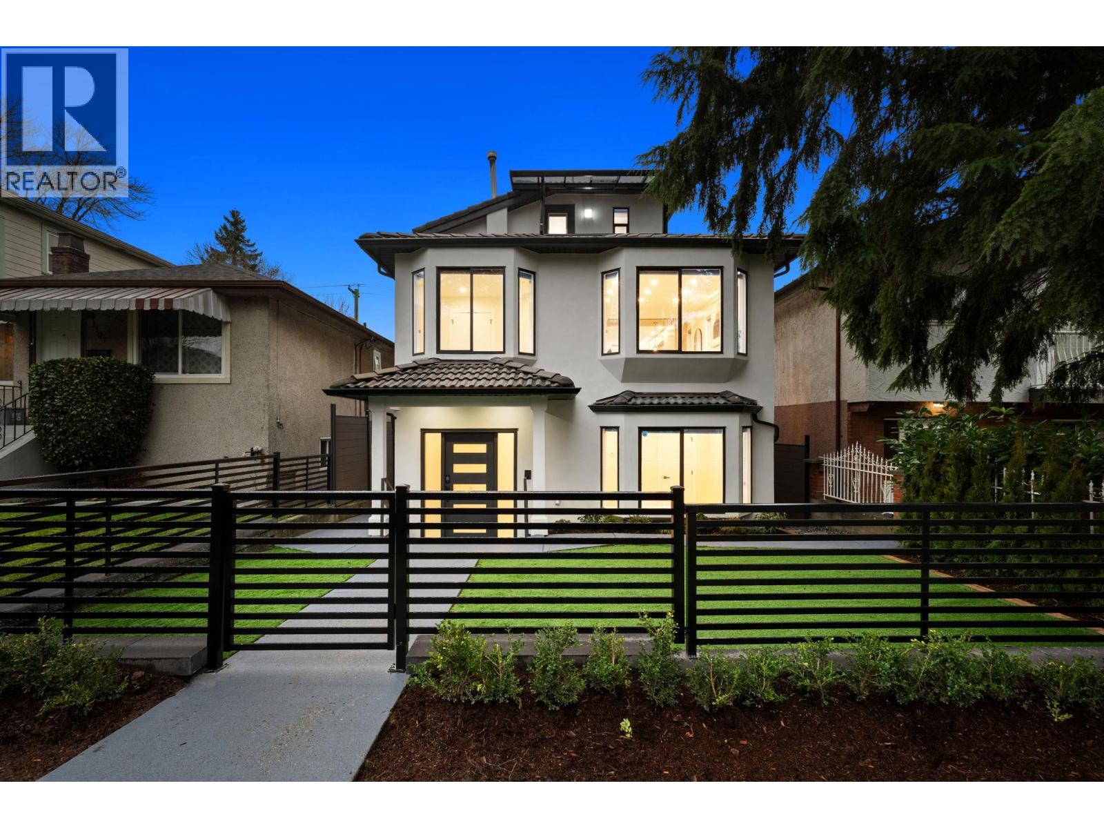 1115 E 33rd Avenue, Vancouver, British Columbia  V5V 3B1 - Photo 1 - R3079350