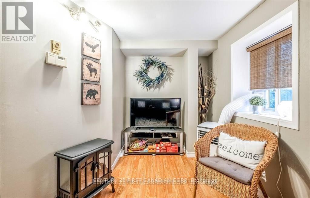 Unit B - 705 Conservation Drive, Waterloo, Ontario  N2J 3Z4 - Photo 25 - X12693862