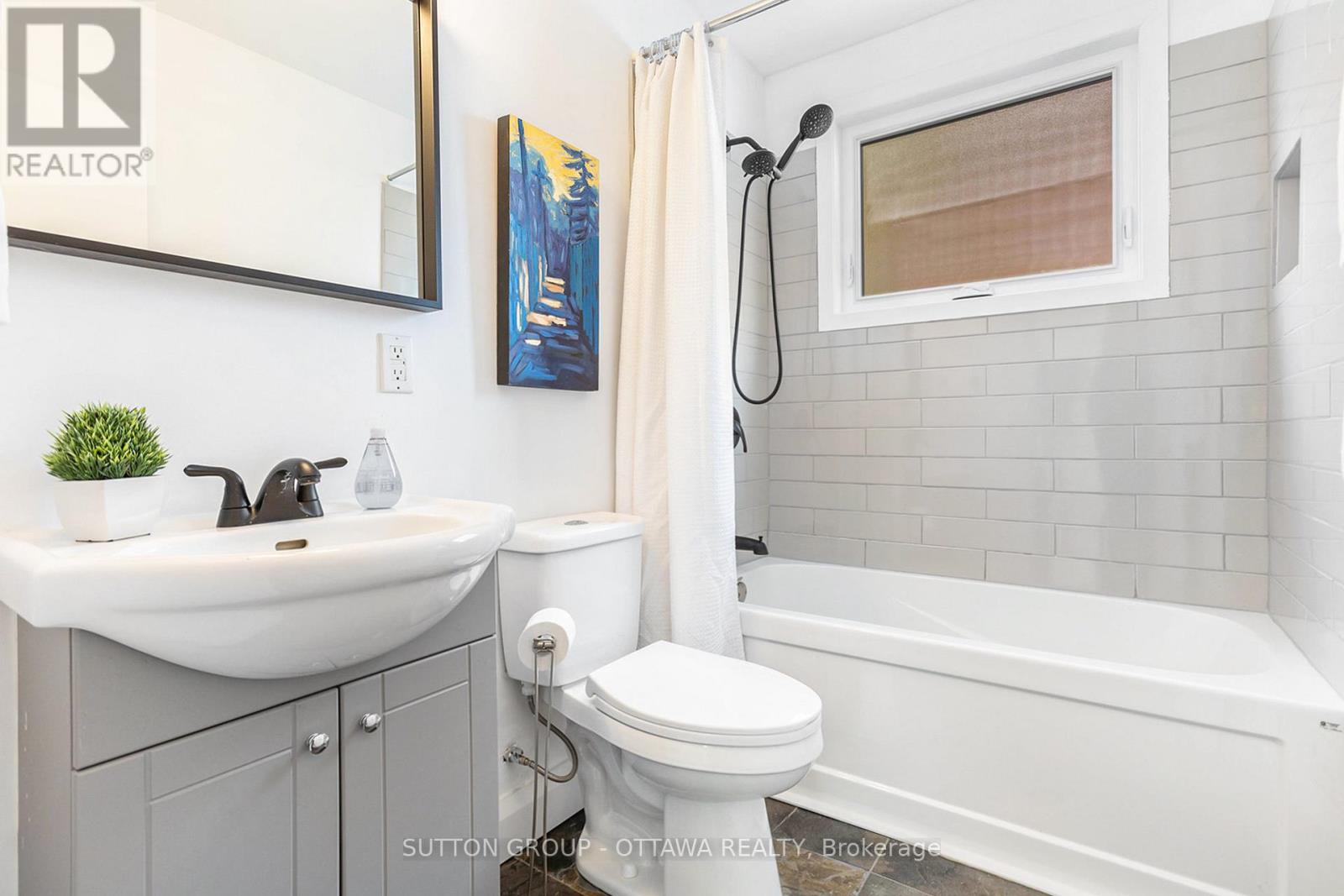 2 - 143 Granville Street, Ottawa, Ontario  K1L 6Y3 - Photo 10 - X12693868