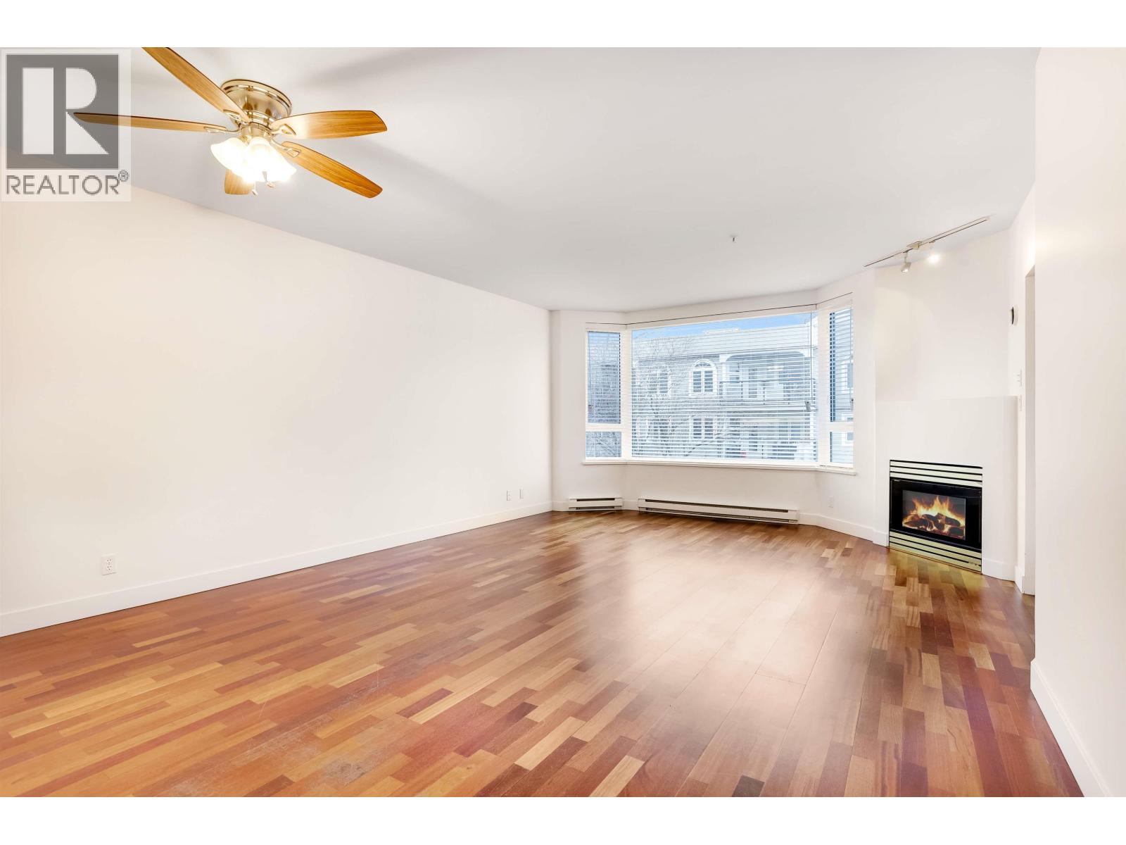 203 1688 Cypress Street, Vancouver, British Columbia  V6J 5J1 - Photo 2 - R3079362