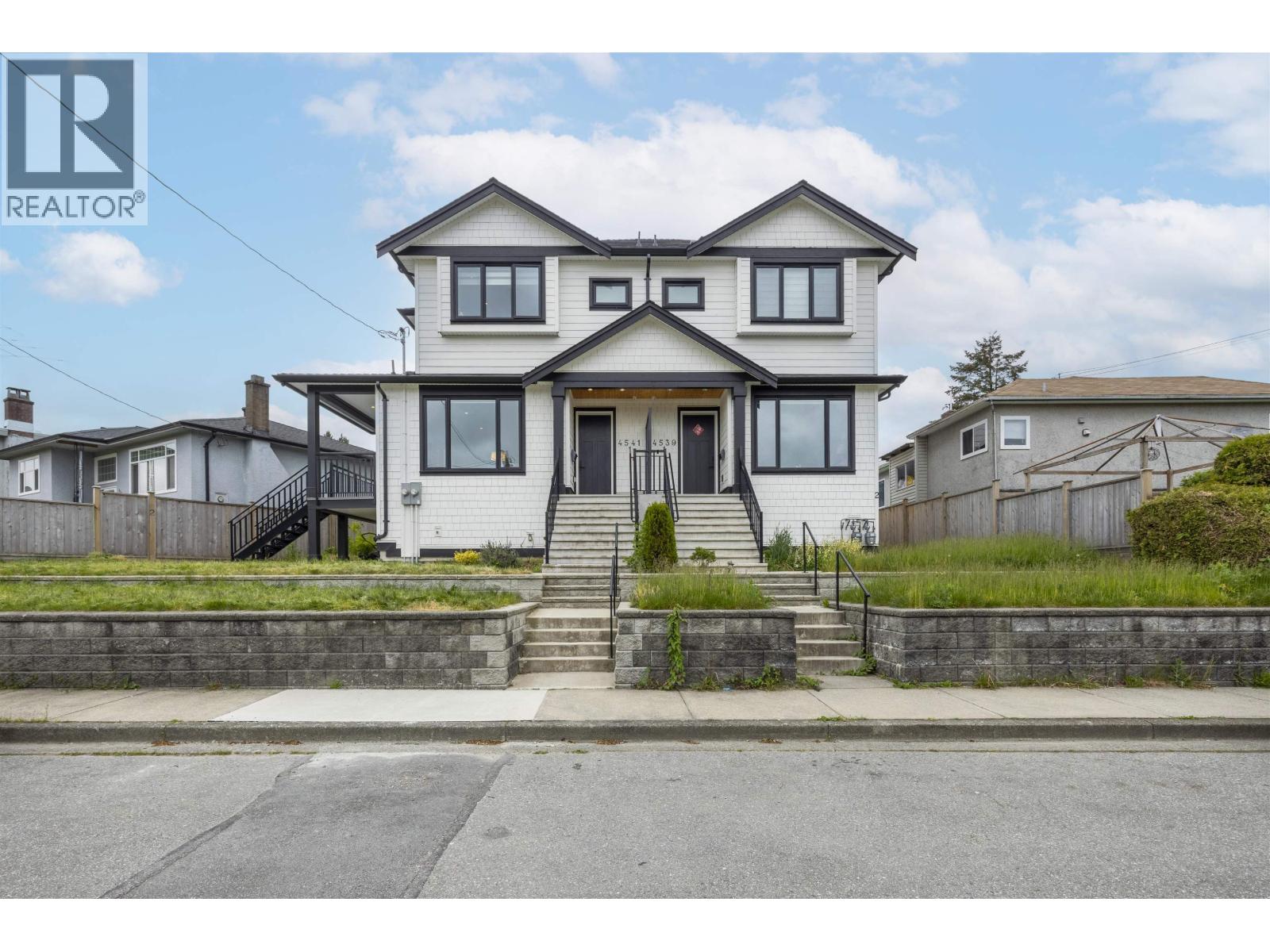 4541 Hoy Street, Vancouver, British Columbia  V5R 4N5 - Photo 1 - R3079358