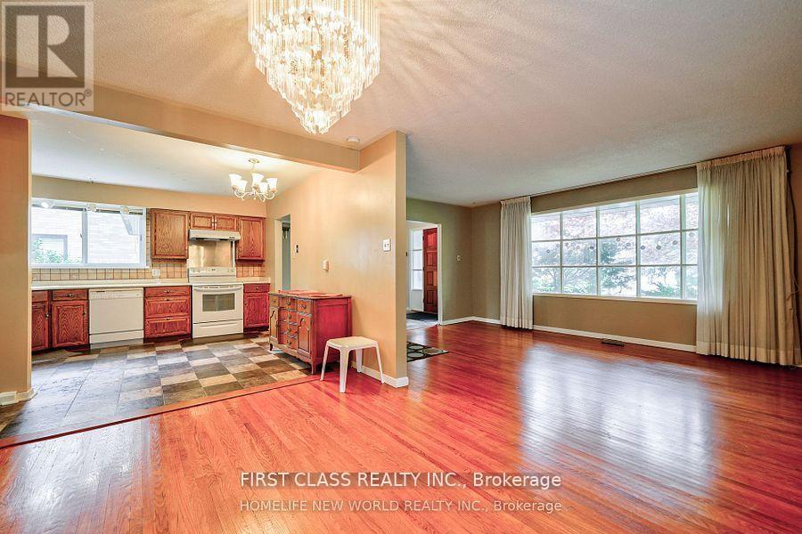 24 Markhaven Road, Markham, Ontario  L3R 1T9 - Photo 4 - N12693852